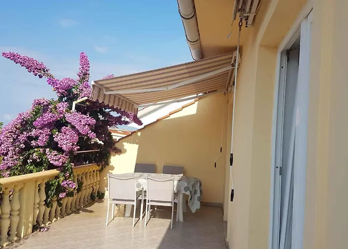 6 Апартаменты